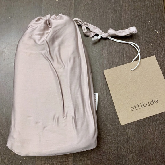 NWT ECO bamboo  Ettitude travel beauty pillowcase - Picture 2 of 4